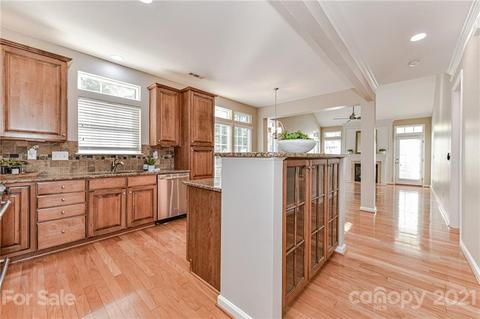 20276 Amy Lee Dr, Cornelius, NC 28031 photo 6