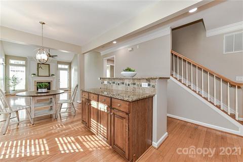 20276 Amy Lee Dr, Cornelius, NC 28031 photo 9