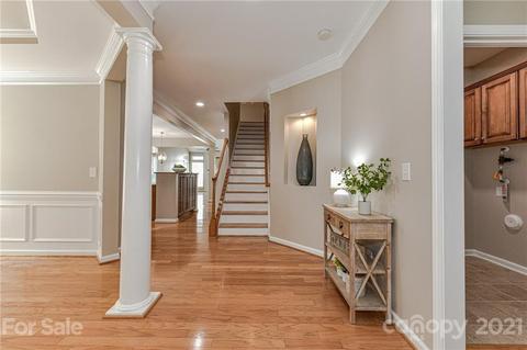 20276 Amy Lee Dr, Cornelius, NC 28031 photo 3