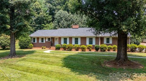 200 Ervin Rd, Morganton, NC 28655 photo 1