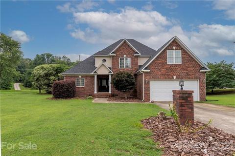 129 Pointer Ct SE, Concord, NC 28025 photo 1