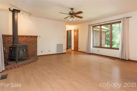 159 Case St, Columbus, NC 28722 photo 5