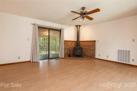159 Case St, Columbus, NC 28722 photo 4