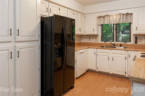 159 Case St, Columbus, NC 28722 photo 12