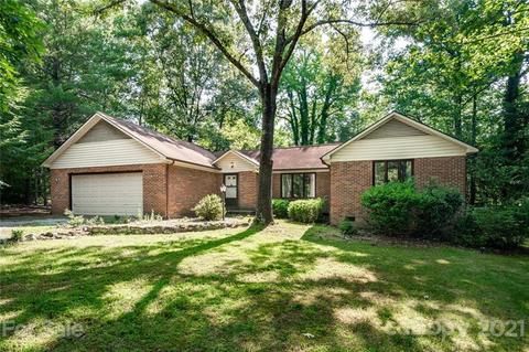 159 Case St, Columbus, NC 28722 photo 1