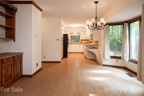 159 Case St, Columbus, NC 28722 photo 9