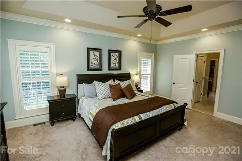 6246 Fox Chase Dr, Davidson, NC 28036 photo 12