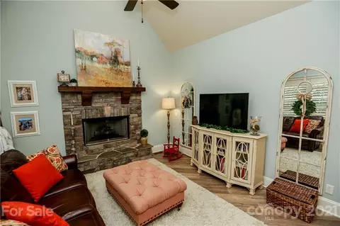 6246 Fox Chase Dr, Davidson, NC 28036 photo 10
