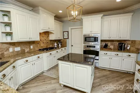 6246 Fox Chase Dr, Davidson, NC 28036 photo 5