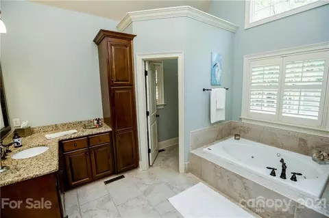 6246 Fox Chase Dr, Davidson, NC 28036 photo 15