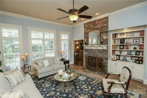 6246 Fox Chase Dr, Davidson, NC 28036 photo 3