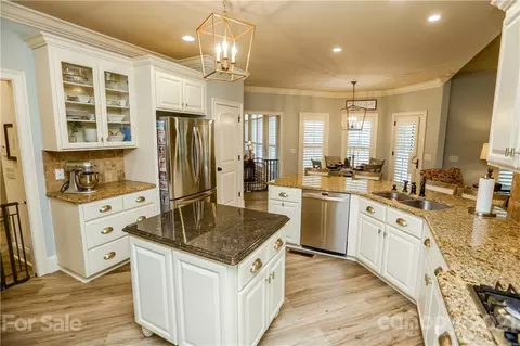 6246 Fox Chase Dr, Davidson, NC 28036 photo 8
