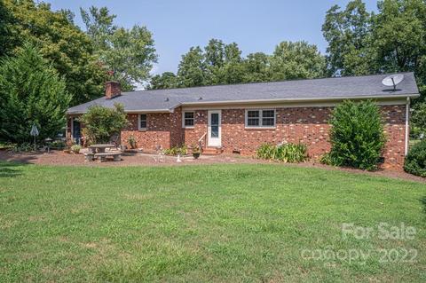 124 Starcrest Dr, Stanley, NC 28164 photo 2