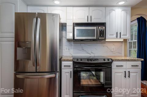 5575 Ashley Ct, Hickory, NC 28601 photo 9