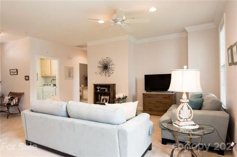 8661 Edinburgh Square Dr, Cornelius, NC 28031 photo 3