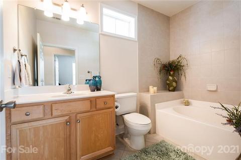 8661 Edinburgh Square Dr, Cornelius, NC 28031 photo 19