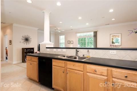 8661 Edinburgh Square Dr, Cornelius, NC 28031 photo 10