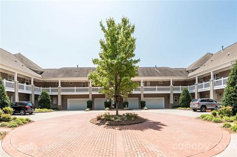 8661 Edinburgh Square Dr, Cornelius, NC 28031 photo 1