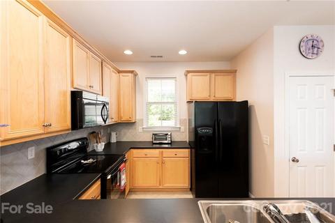 8661 Edinburgh Square Dr, Cornelius, NC 28031 photo 11