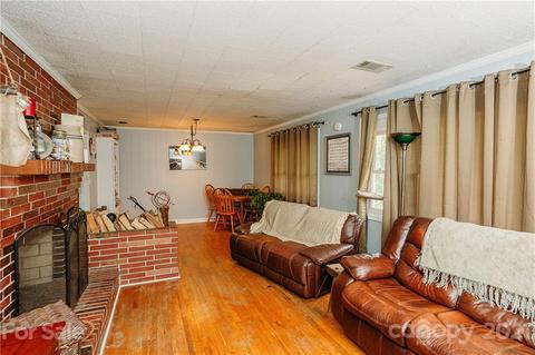 96 Bennison Ln, Flat Rock, NC 28731 photo 2