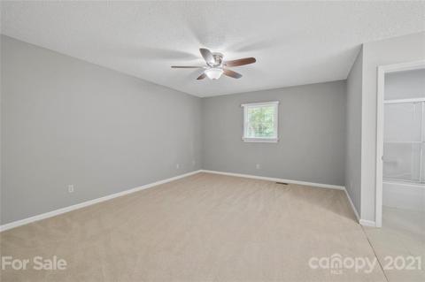 1667 Rolling Ln, Hickory, NC 28602 photo 13