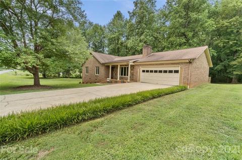 1667 Rolling Ln, Hickory, NC 28602 photo 27