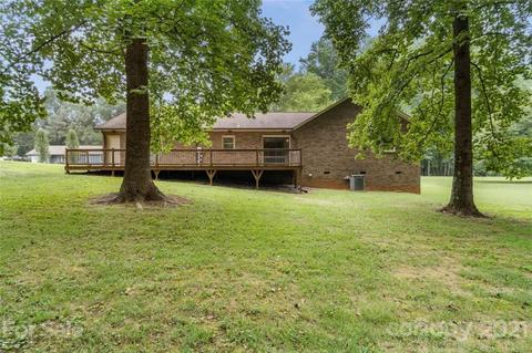 1667 Rolling Ln, Hickory, NC 28602 photo 32