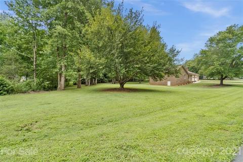 1667 Rolling Ln, Hickory, NC 28602 photo 35