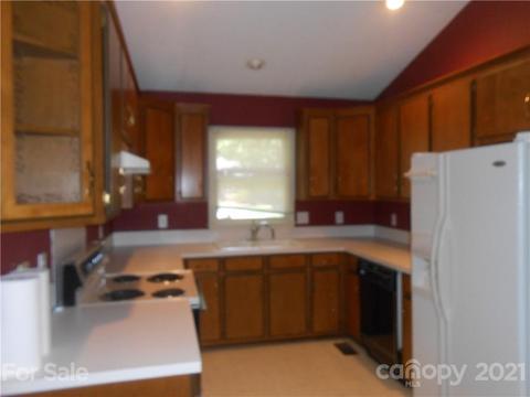 2424 Applegate Dr, Concord, NC 28027 photo 7