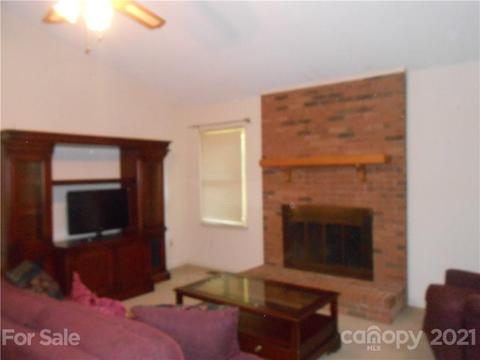 2424 Applegate Dr, Concord, NC 28027 photo 4