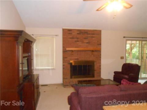 2424 Applegate Dr, Concord, NC 28027 photo 3