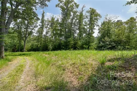 301 The Vines 20 Blvd #20, Marshall, NC 28753