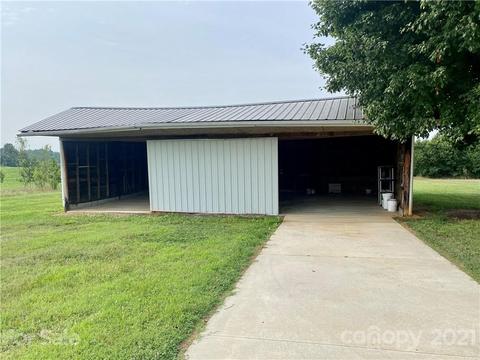 127 Countryside Rd, Harmony, NC 28634 photo 3