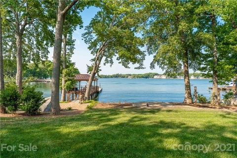 21512 Lake Point Ln, Cornelius, NC 28031 photo 4