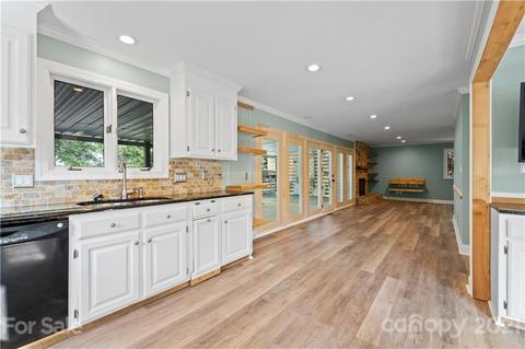 21512 Lake Point Ln, Cornelius, NC 28031 photo 14