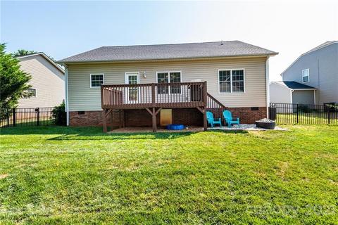 1486 Mayfair Dr, Conover, NC 28613 photo 13