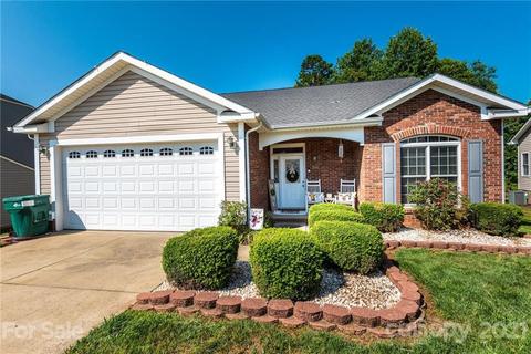 1486 Mayfair Dr, Conover, NC 28613 photo 4