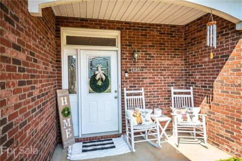 1486 Mayfair Dr, Conover, NC 28613 photo 9