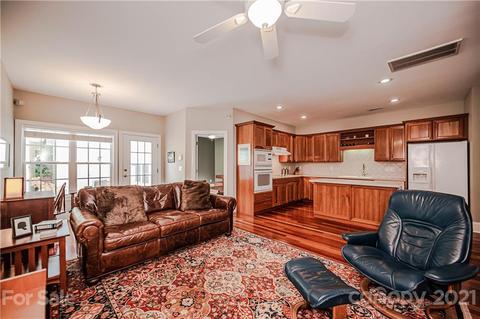 216 Twain Ave, Davidson, NC 28036 photo 13