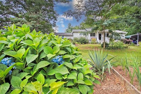 279 Jackson Loop Rd, Flat Rock, NC 28731 photo 4