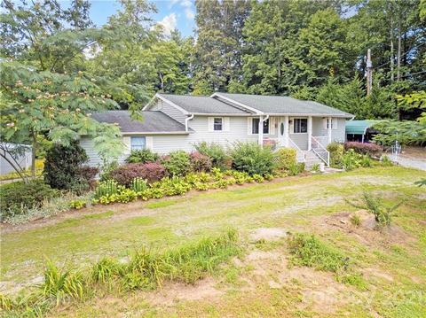 279 Jackson Loop Rd, Flat Rock, NC 28731 photo 3