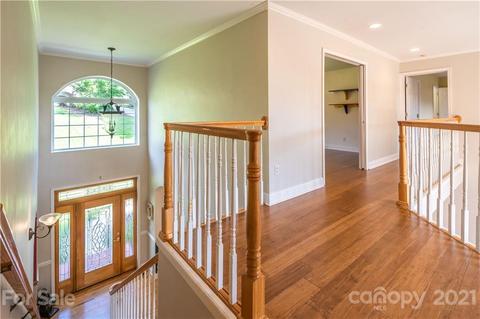 70 Mariners Point Ln, Hickory, NC 28601 photo 16