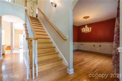 70 Mariners Point Ln, Hickory, NC 28601 photo 3