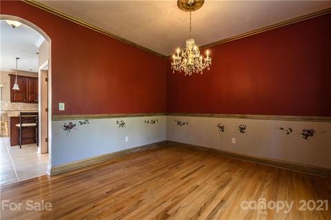 70 Mariners Point Ln, Hickory, NC 28601 photo 4