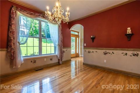 70 Mariners Point Ln, Hickory, NC 28601 photo 5
