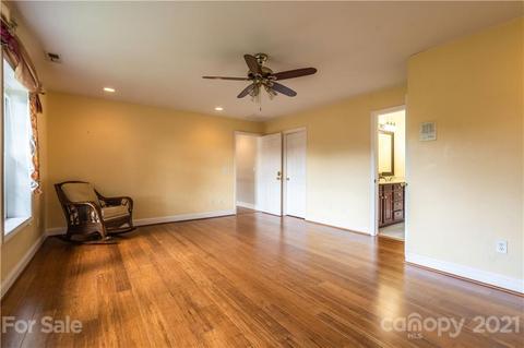 70 Mariners Point Ln, Hickory, NC 28601 photo 19