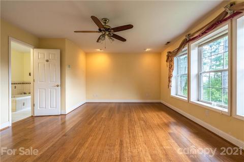 70 Mariners Point Ln, Hickory, NC 28601 photo 18