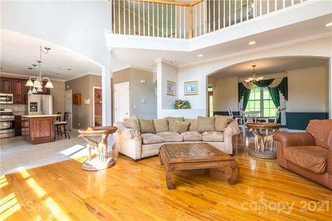 70 Mariners Point Ln, Hickory, NC 28601 photo 11