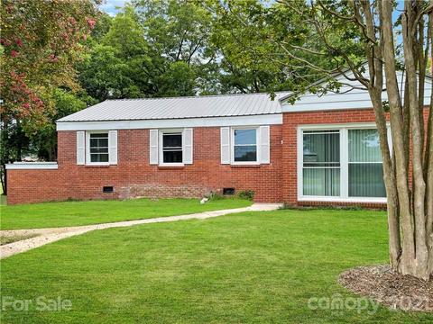 20608 Cornelius St, Cornelius, NC 28031 photo 1
