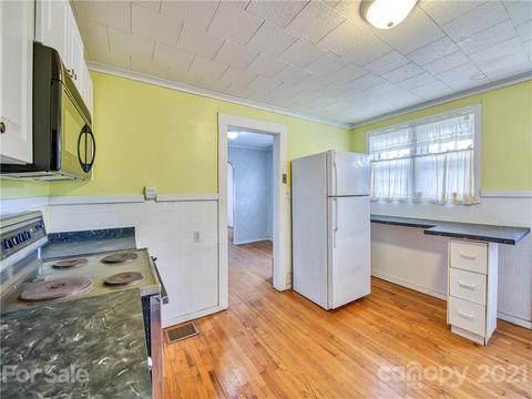 301 Painter St, Canton, NC 28716 photo 6